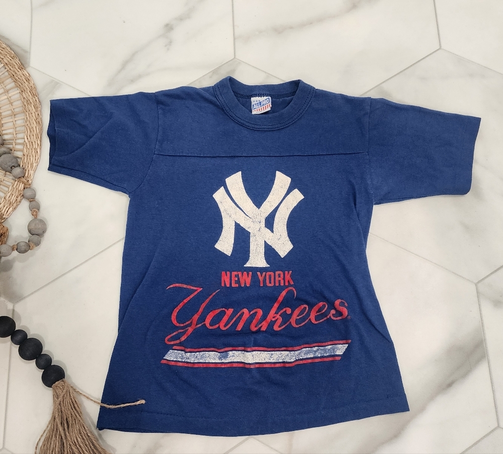 [ ALLPRO] size 10-12 blue short sleeve NEW YORK YANKEES t-shirt
